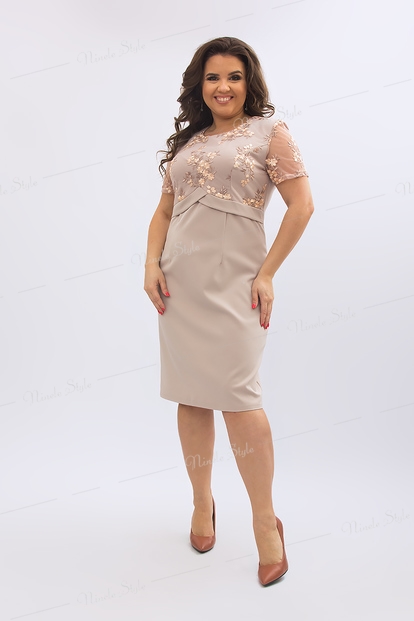Бежевое однотонное женское платье украшенное сеткой с вышивкой 354-1Бежевый